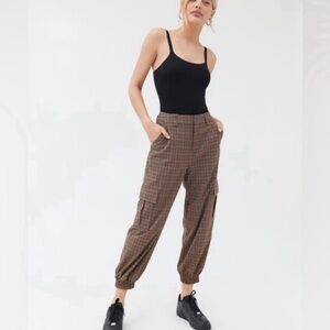 Urban Outfitters Plaid High Rise‎ Cargo Jogger Pants Brown Black Medium